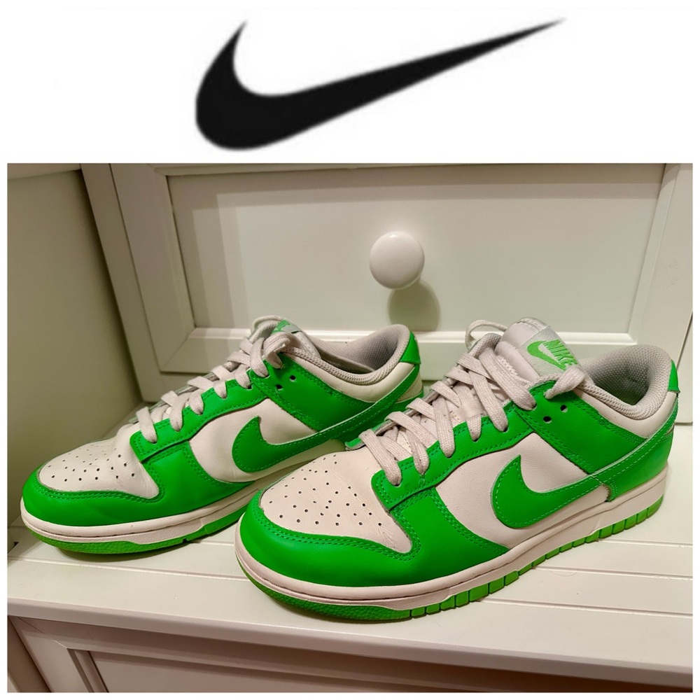 Nike Dunk Low "Sail/Green Strike" Women's Shoe, Size 9